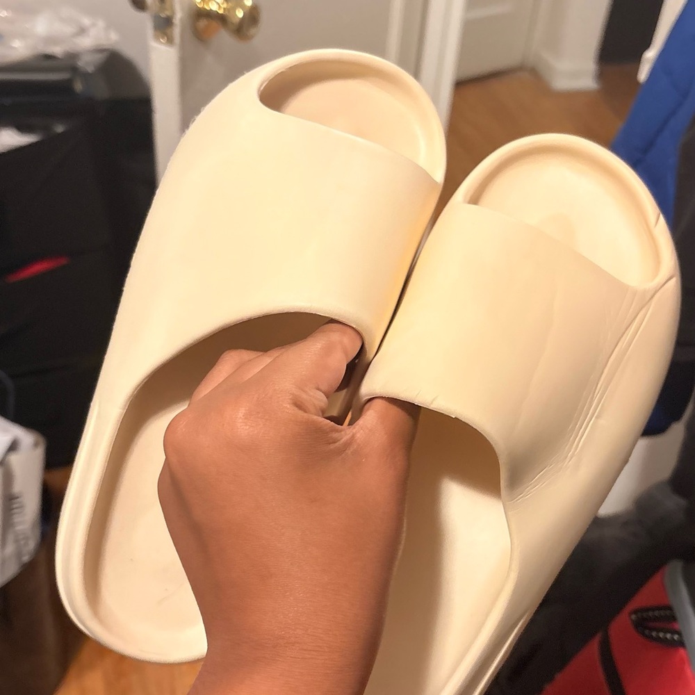 SHEIN Cream Women's Slippers